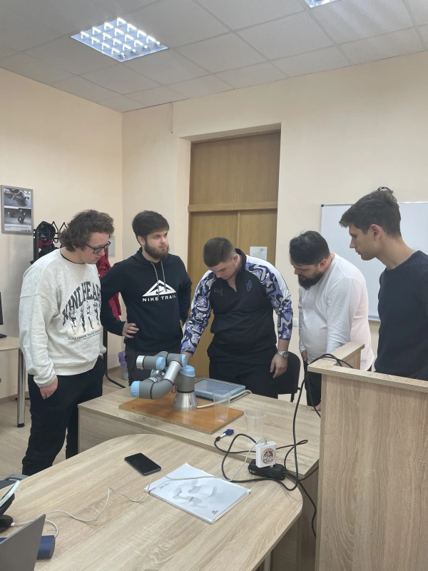 Відбувся другий дводенний тренінг з робототехніки для здобувачів ВО Національного університету харчових технологій